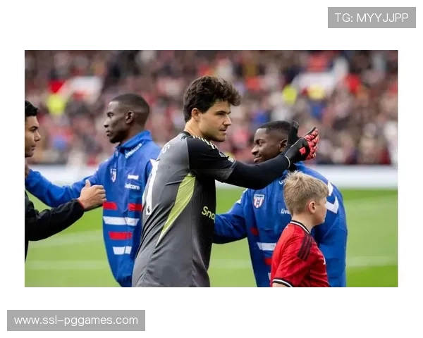 曼联新门神拉门斯首秀惊艳获赞新舒梅切尔再现红魔辉煌